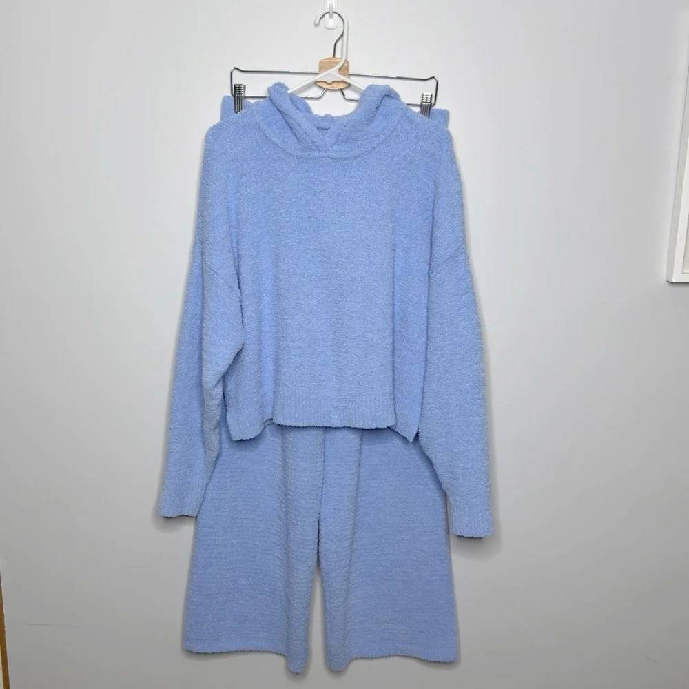 Aerie Marshmallow Hoodie and Matching Marshmallow Trousers - Picture 4 of 8